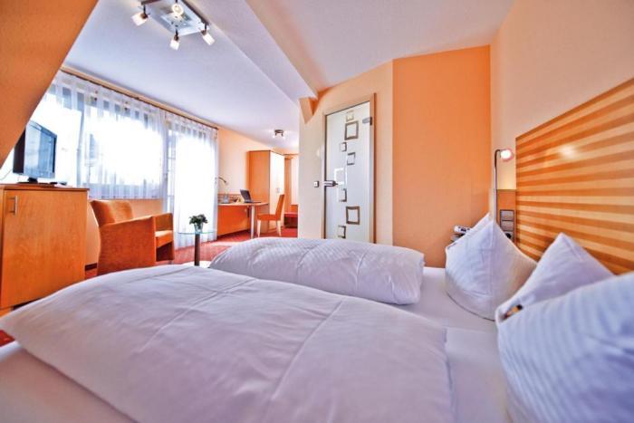 Danner'S Hotel Loewen Marschalkenzimmern Quarto foto